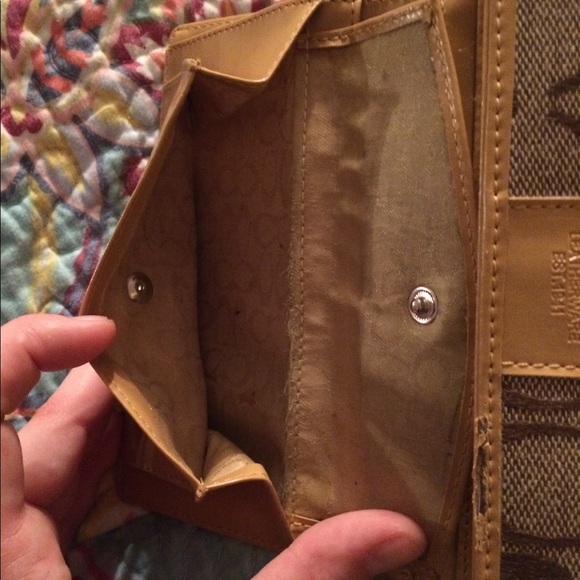 Coach large wallet EXCELLENT - Picture 6 of 7